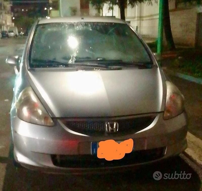 Usata Honda Jazz 78 CV (57 kW) 2005 Grigio Utilitaria