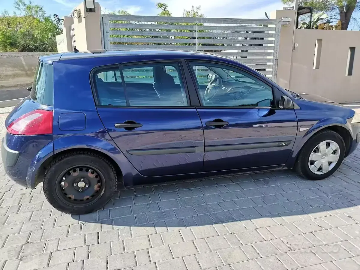 Usata Renault Mégane II Authentique 82 CV (60 kW) 2003 Blu Berlina