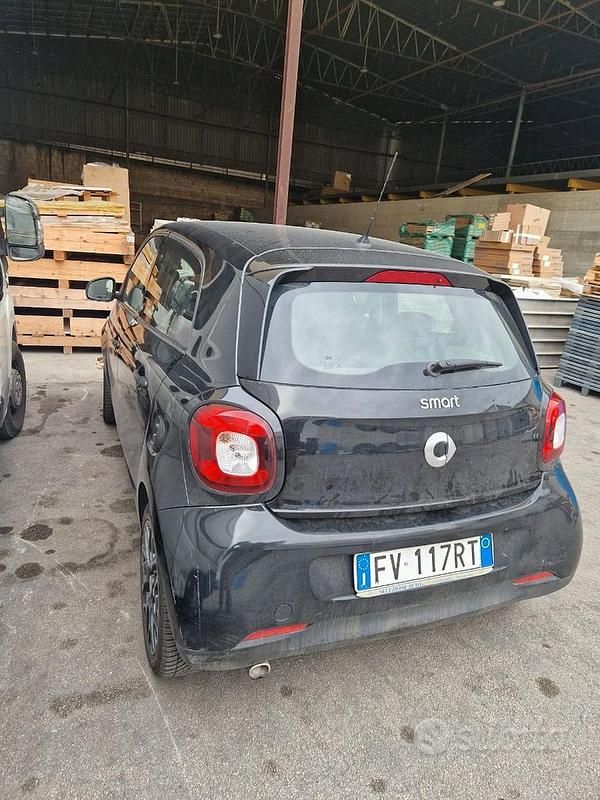 Usata 2018 Smart ForFour Utilitaria | 9500 € (Buon prezzo) - Immagine 1/4