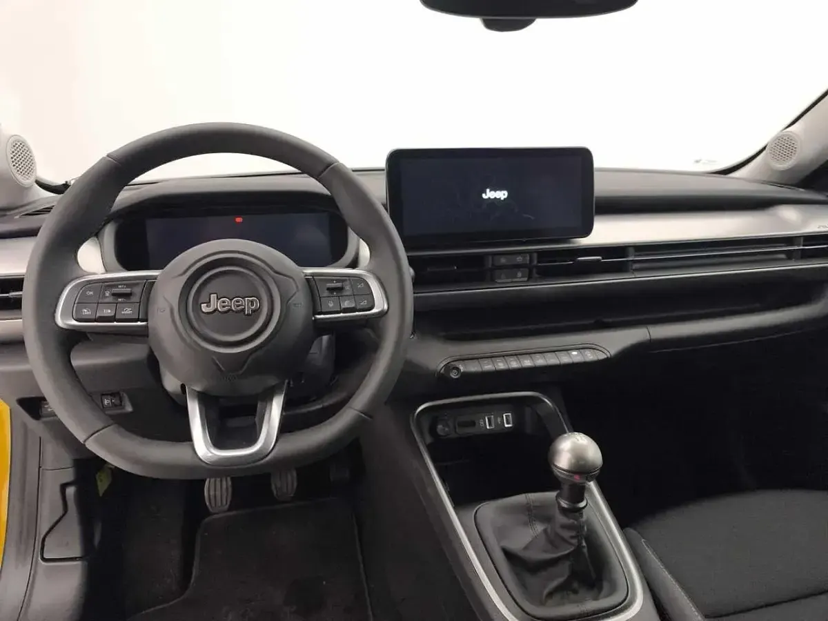 Usata Jeep Avenger Summit 101 CV (74 kW) 2025 Sun SUV