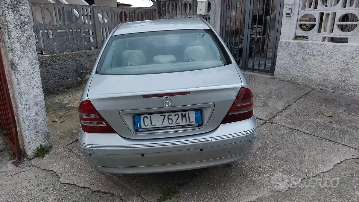 Usata Mercedes C220 150 CV (110 kW) 2004 Berlina