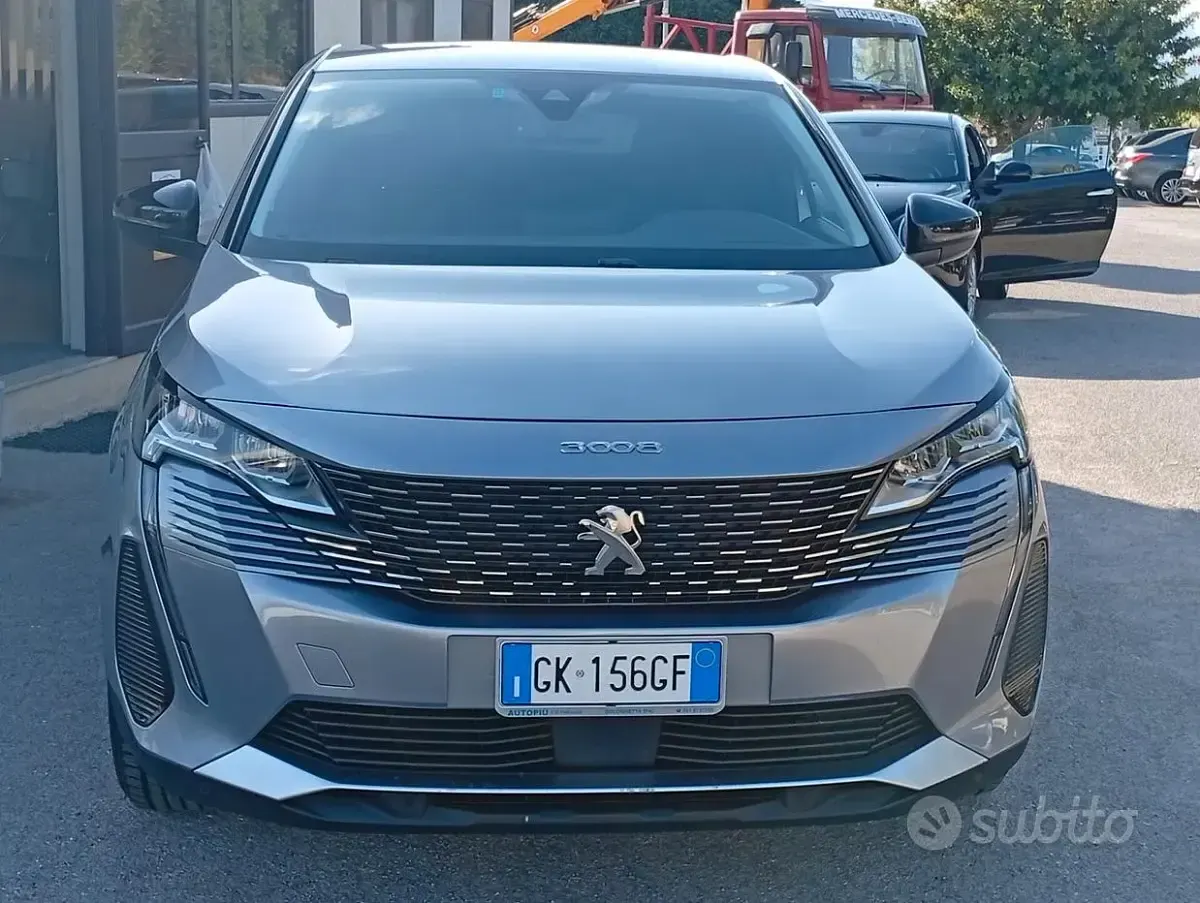 Usata Peugeot 3008 Active 131 CV (96 kW) 2022 Grigio SUV