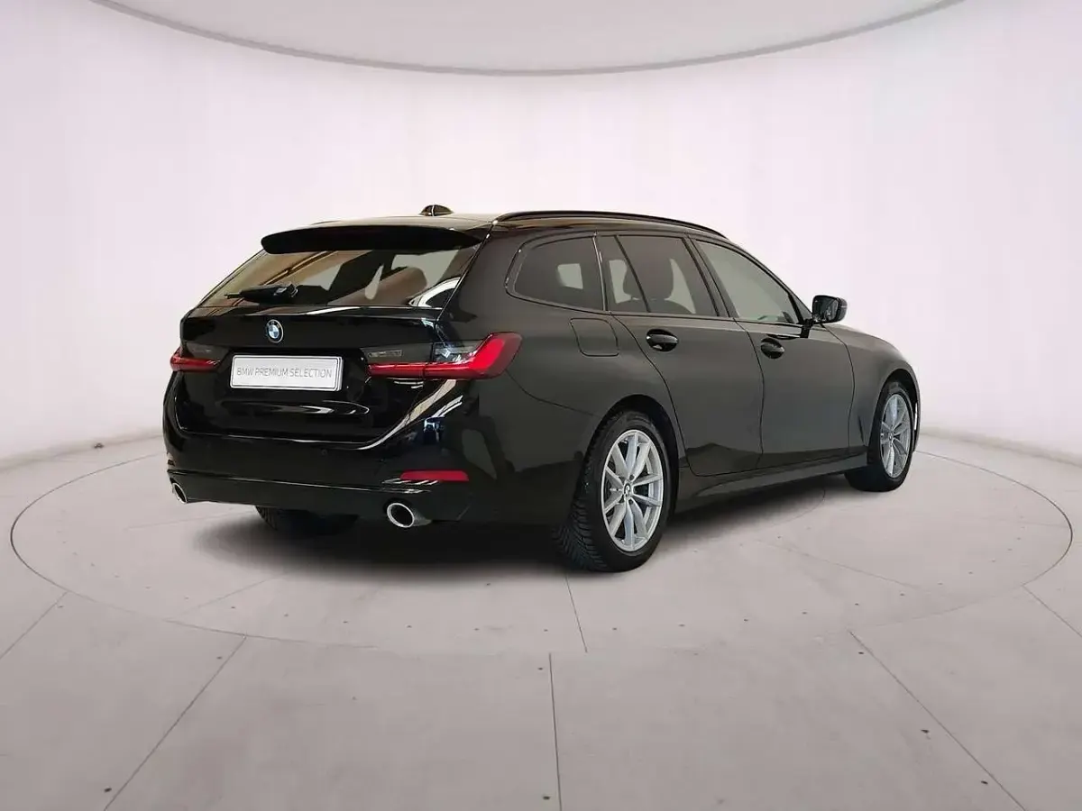 Gebraucht BMW 318 Efficient Dynamics 150 PS (110 kW) 2022 Schwarz Kombi