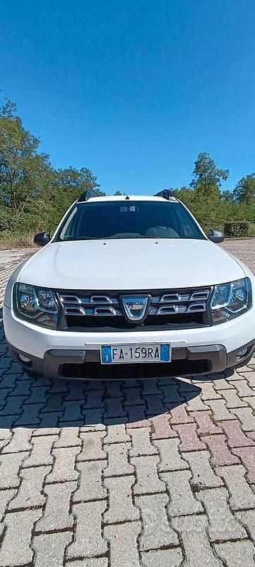 Usata Dacia Duster 110 CV (80 kW) 2015 Bianco SUV