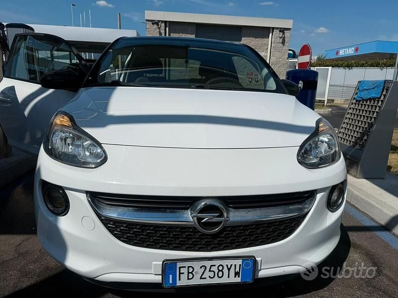 Usata 2016 Opel Adam Utilitaria | 5700 € (Super prezzo) - Immagine 1/4