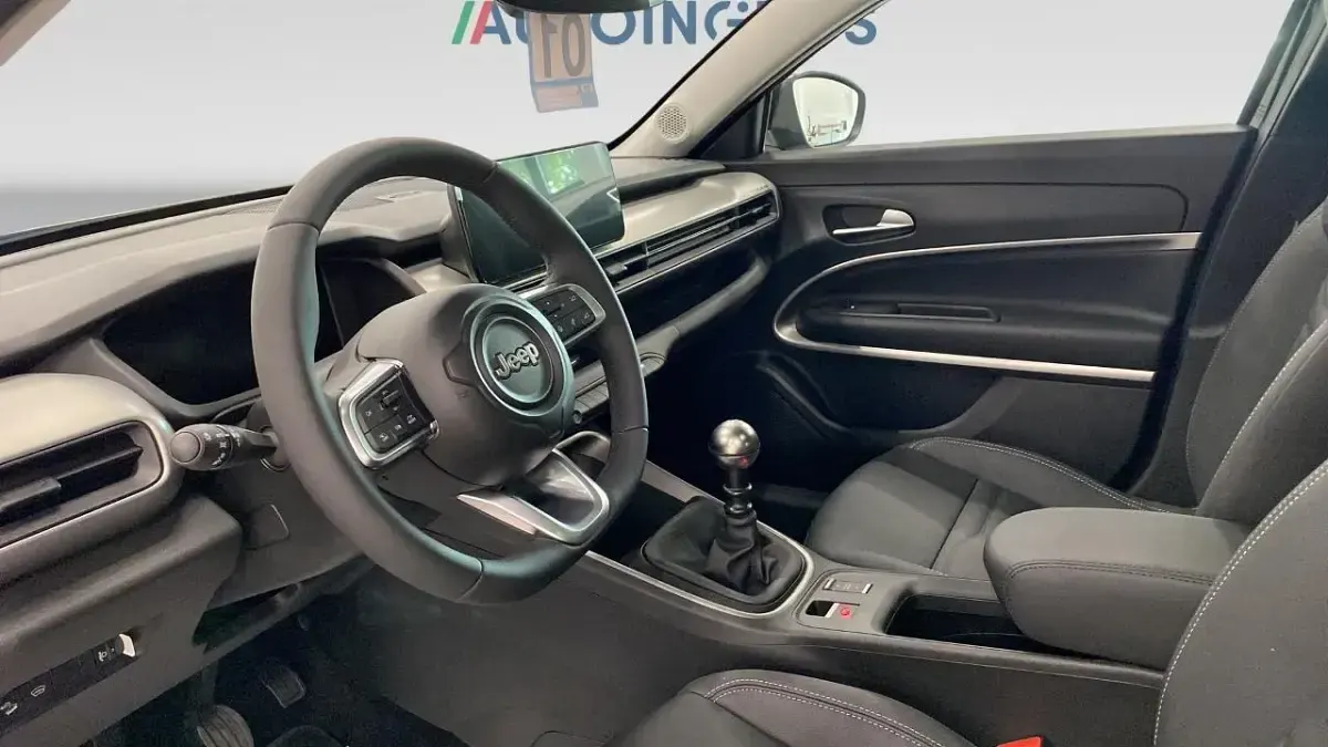Nuova Jeep Avenger Summit 100 CV (73 kW) 2026 Nero SUV