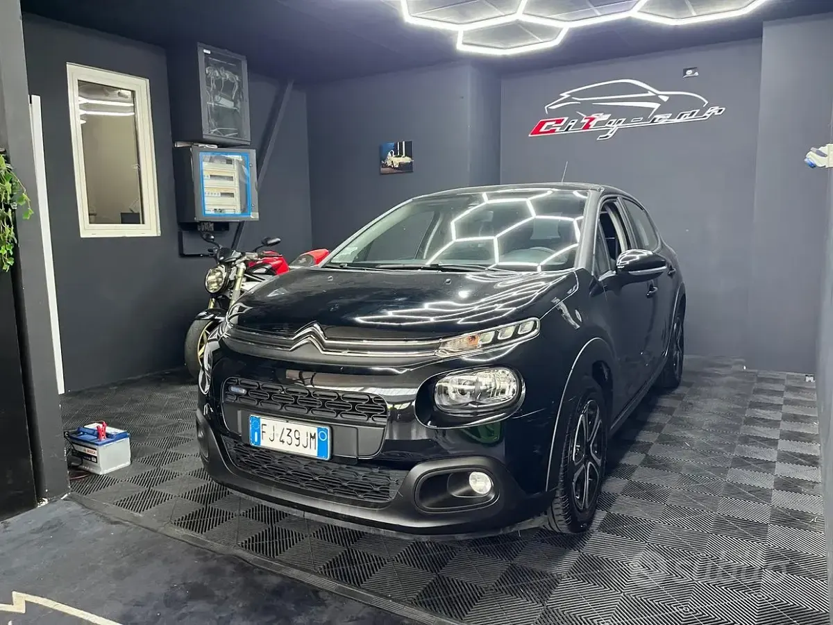 Usata Citroën C3 PureTech 82 CV (60 kW) 2017 Nero Berlina