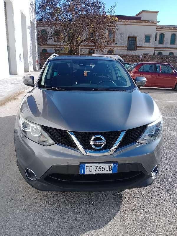 Usata Nissan Qashqai Acenta 131 CV (96 kW) 2016 Grigio SUV