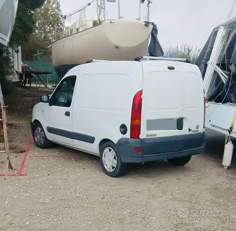 Usata Renault Kangoo 68 CV (50 kW) 2007 Bianco Monovolume