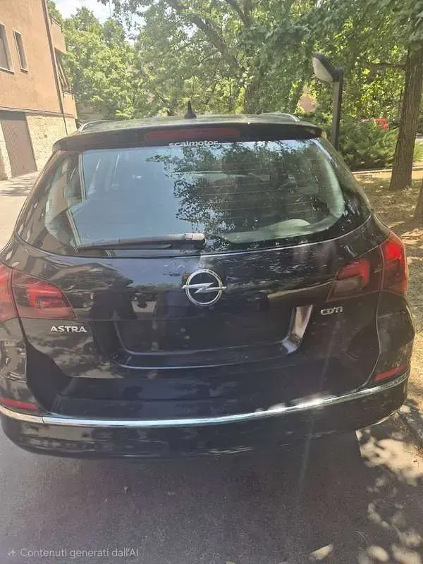 Usata Opel Astra Sport 136 CV (100 kW) 2017 Nero Monovolume