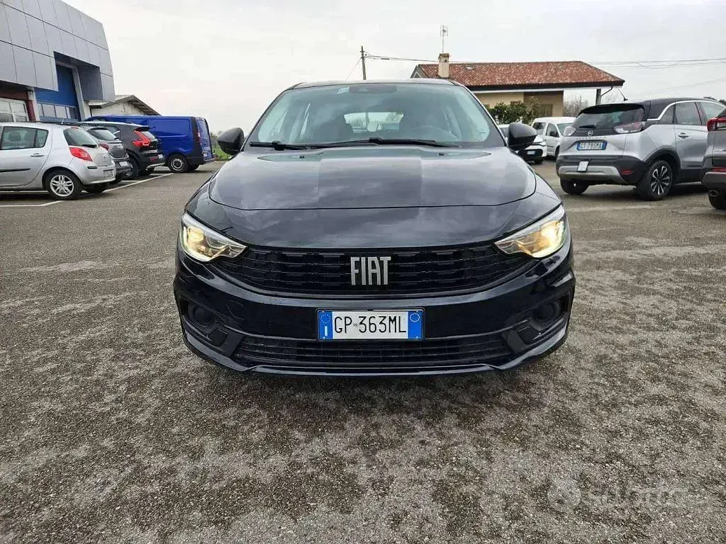 Usata Fiat Tipo 101 CV (74 kW) 2023 Grigio colosseo Station wagon