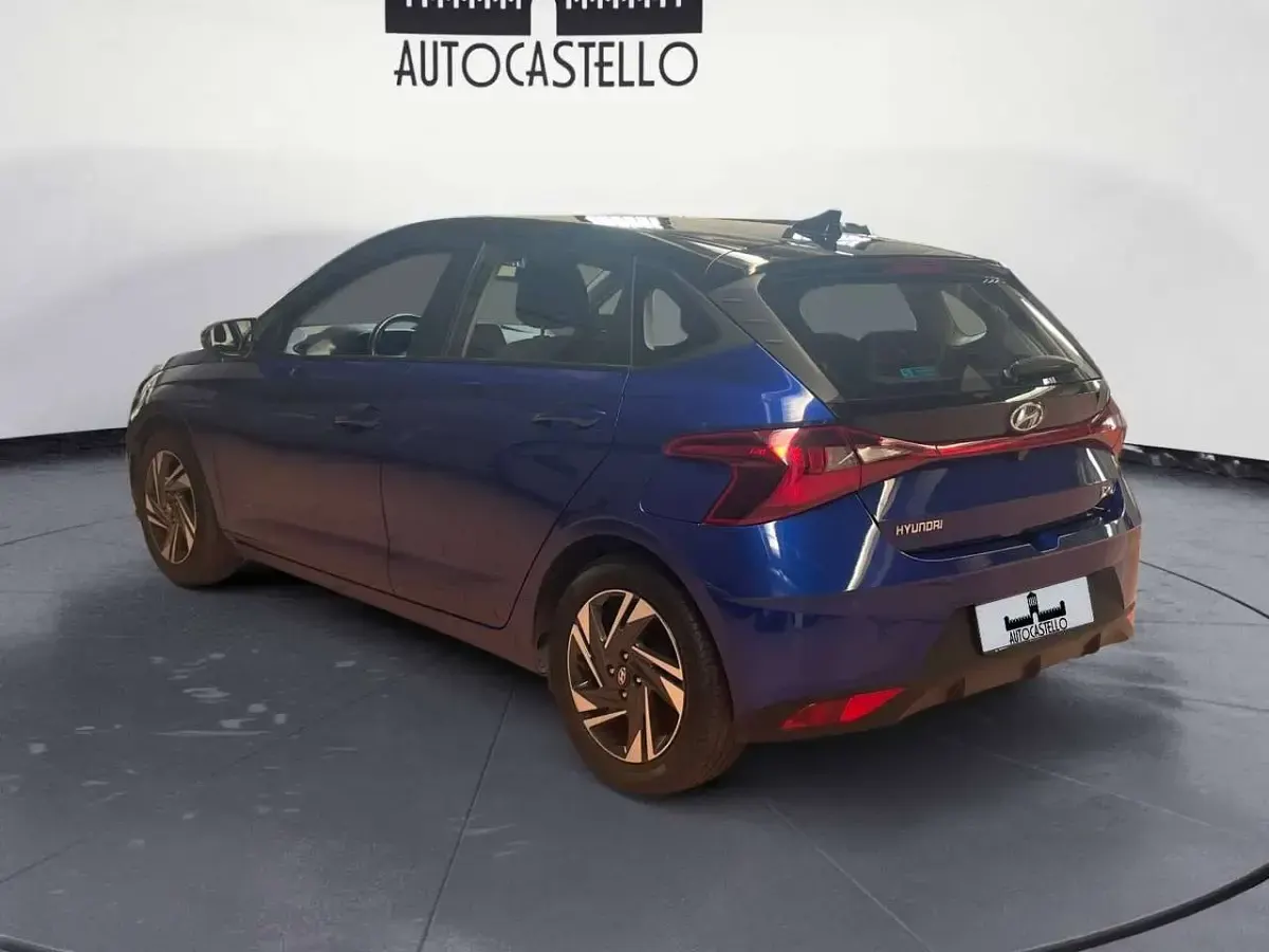 Usata Hyundai i20 82 CV (60 kW) 2022 Blu/azzurro Utilitaria