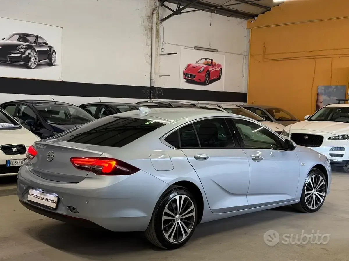 Usata Opel Insignia Sport 136 CV (100 kW) 2018 Blu Berlina