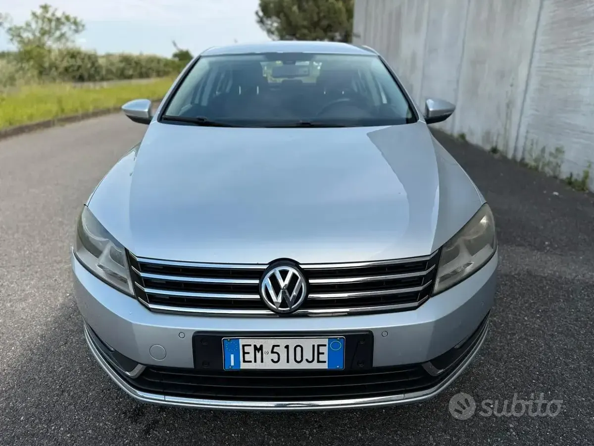 Usata VW Passat Highline 140 CV (102 kW) 2012 Grigio Berlina