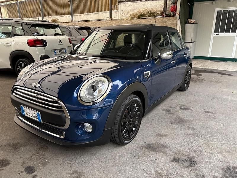 Begagnad Mini Cooper 102 HK (75 kW) 2017 Blå Halvkombi