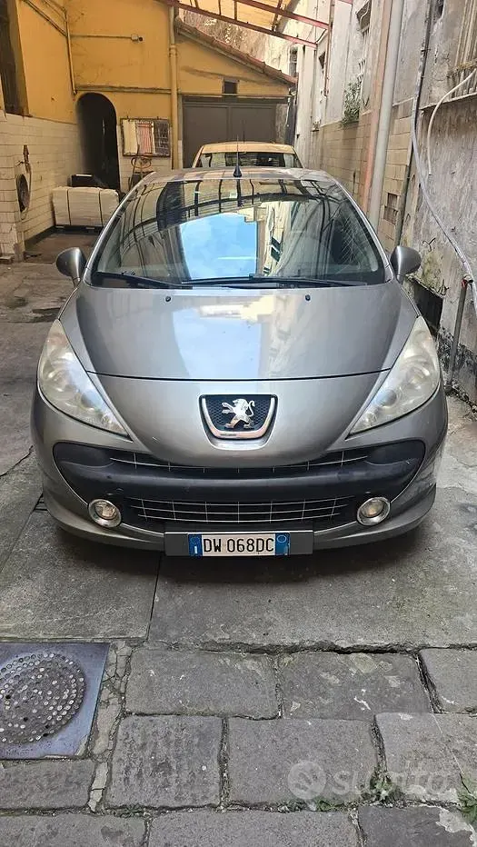 Usata Peugeot 207 CC 120 CV (88 kW) 2009 Grigio Cabrio