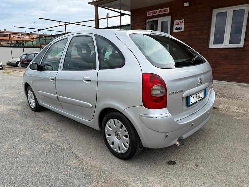 Usata Citroën Xsara Picasso 110 CV (80 kW) 2007 Argento Monovolume
