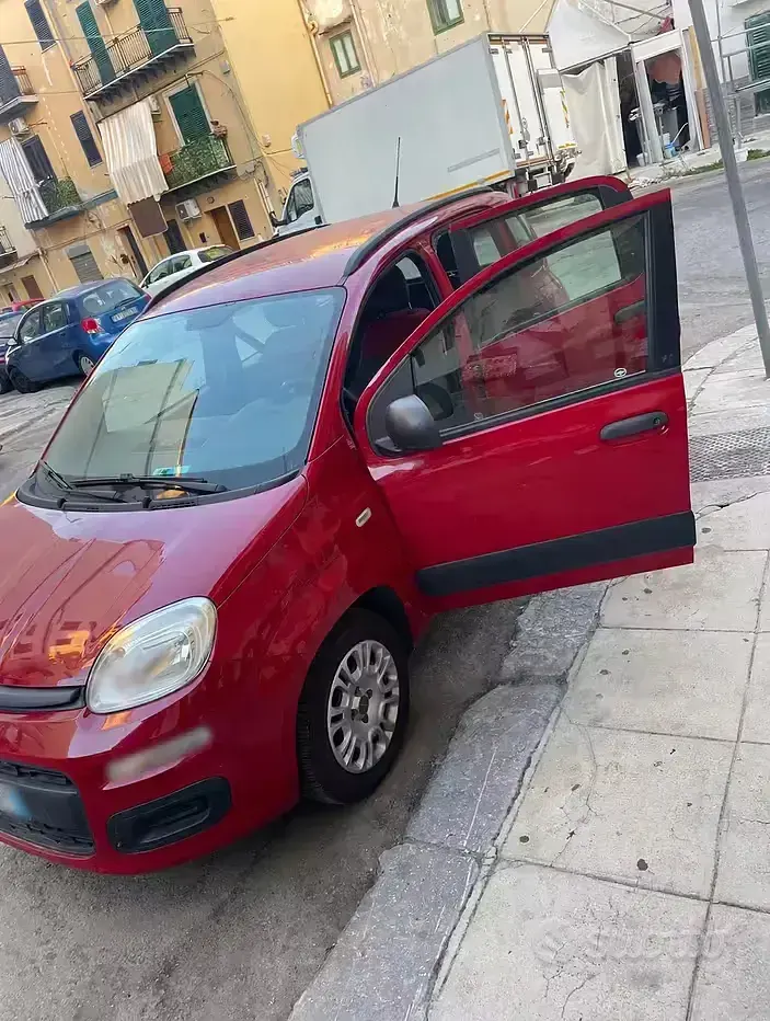 Usata Fiat Panda 69 CV (50 kW) 2015 Rosso Utilitaria