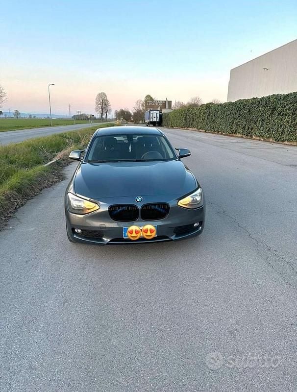 Usata BMW 118 Sport Line 143 CV (105 kW) 2012 Grigio Utilitaria