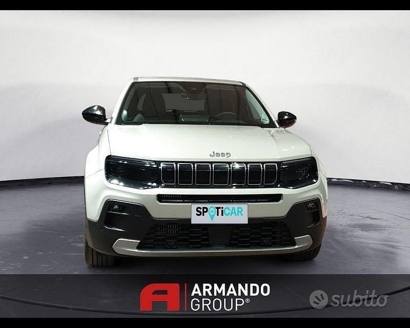 Usata Jeep Avenger Summit 101 CV (74 kW) 2025 Beige SUV