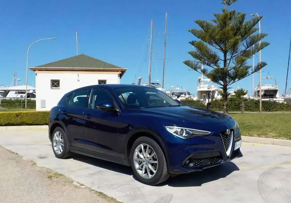 Usata Alfa Romeo Stelvio Business 190 CV (139 kW) 2020 Blu SUV