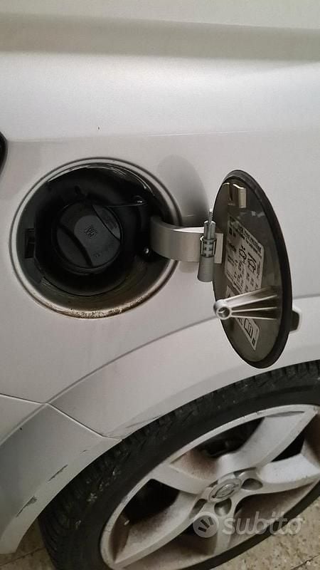 Usata Opel Astra 120 CV (88 kW) 2006 Grigio Berlina