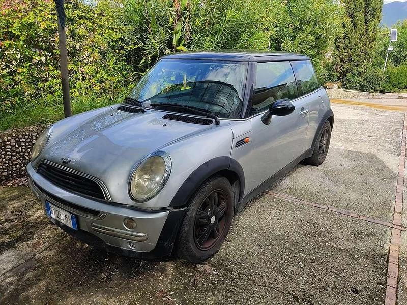 Grigio Usata 2002 Mini ONE Due volumi | 1500 € (Super prezzo) - Immagine 1/4