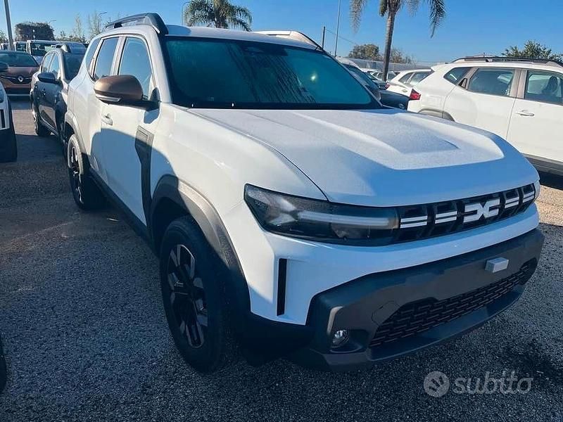 Bianco Nuova 2025 Dacia Duster Expression SUV | 22.900 € (Cara) - Immagine 1/4