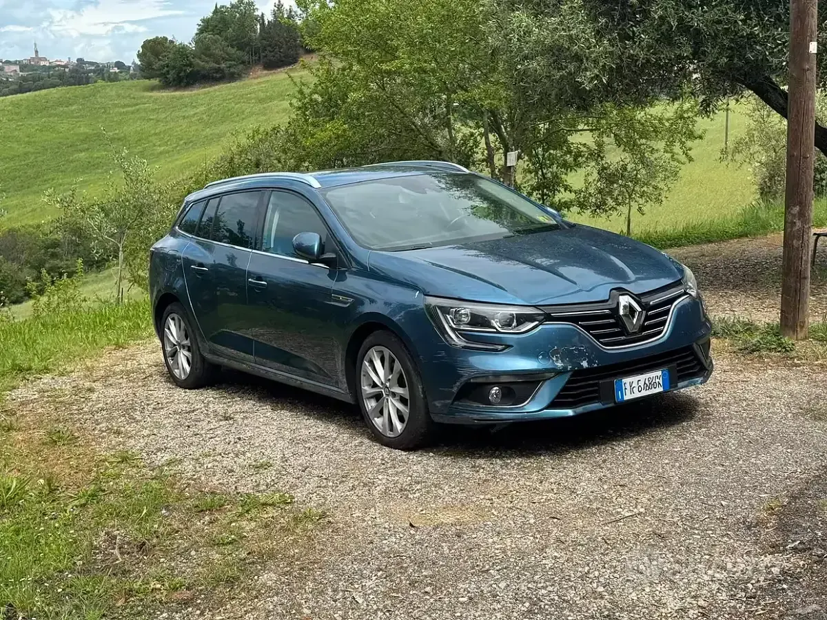 Usata Renault Mégane GrandTour 2017 Blu Station wagon