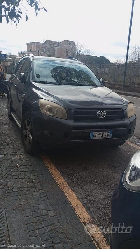 Usata Toyota RAV4 136 CV (100 kW) 2006 Grigio SUV