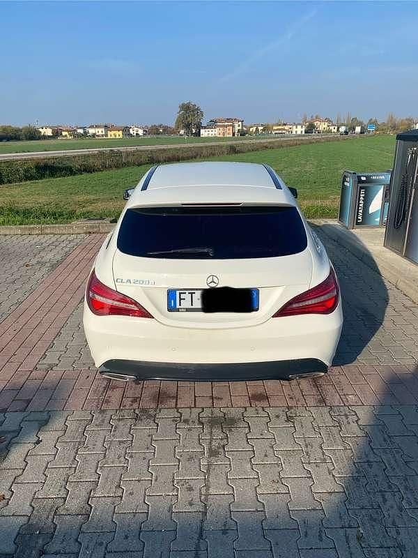 Usata Mercedes CLA200 Shooting Brake Night 136 CV (100 kW) 2018 Station wagon