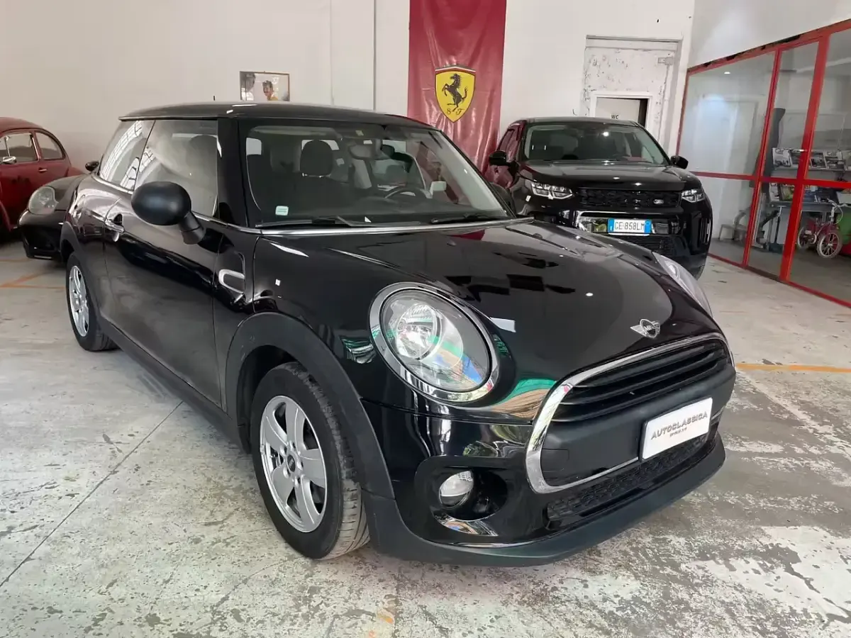 Usata Mini ONE 74 CV (54 kW) 2016 Nero Utilitaria