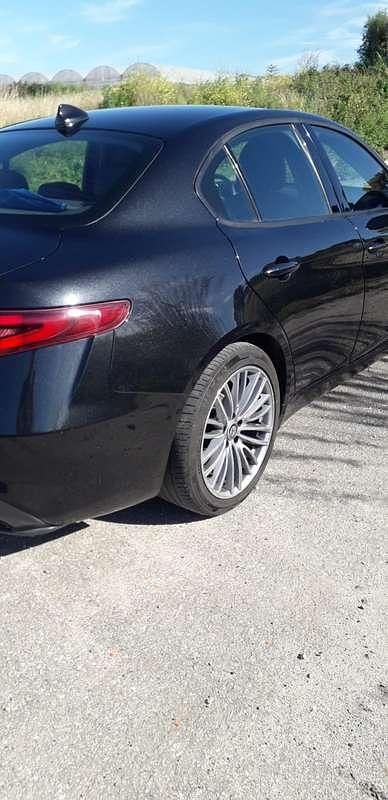 Usata Alfa Romeo Giulia Super 179 CV (131 kW) 2018 Nero Berlina