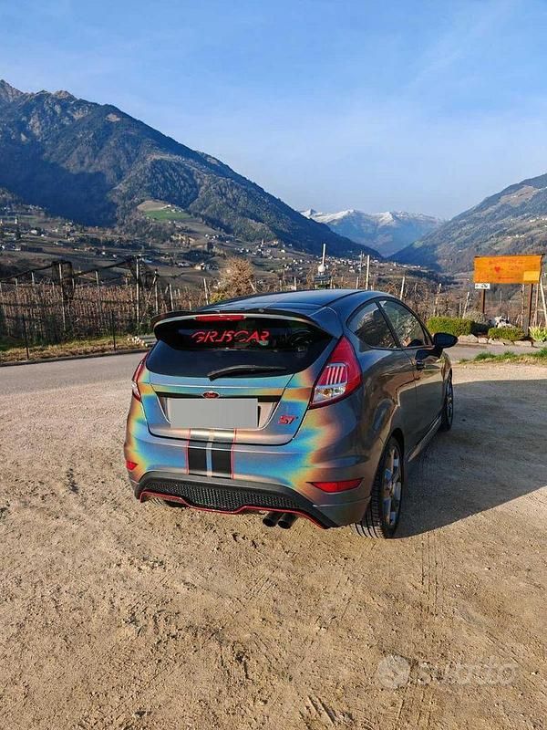 Usata Ford Fiesta ST 182 CV (133 kW) 2013 Nero Utilitaria