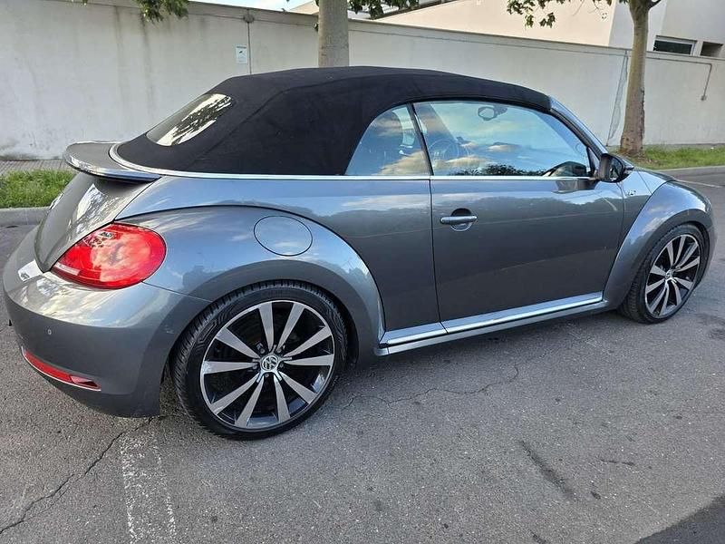 Usata VW Beetle Cabriolet Sportline 160 CV (117 kW) 2014 Cabrio