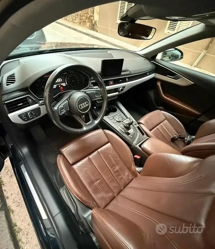Usata Audi A4 Business 190 CV (139 kW) 2017 Blu Berlina
