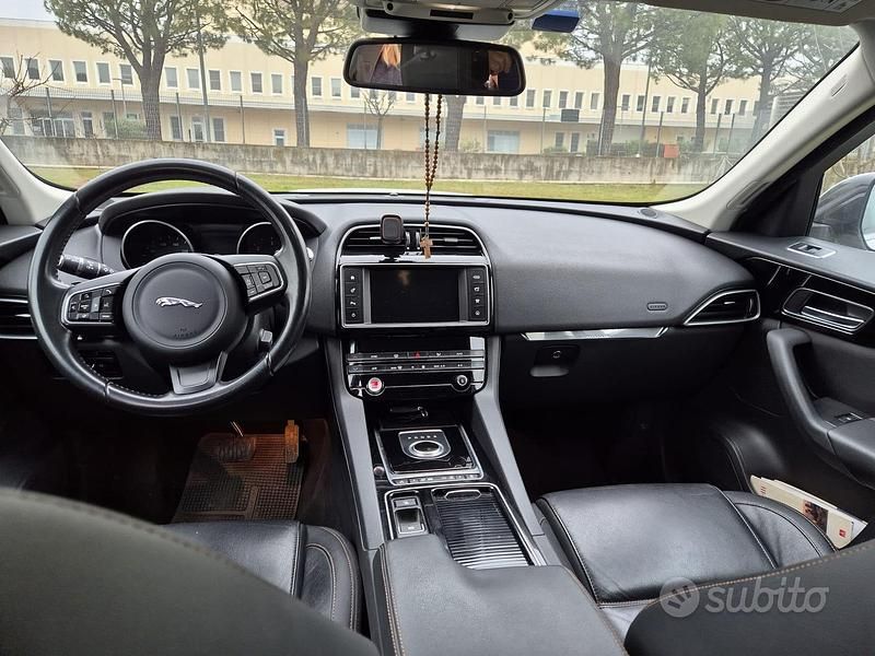 Usata Jaguar F-Pace Prestige 180 CV (132 kW) 2016 SUV