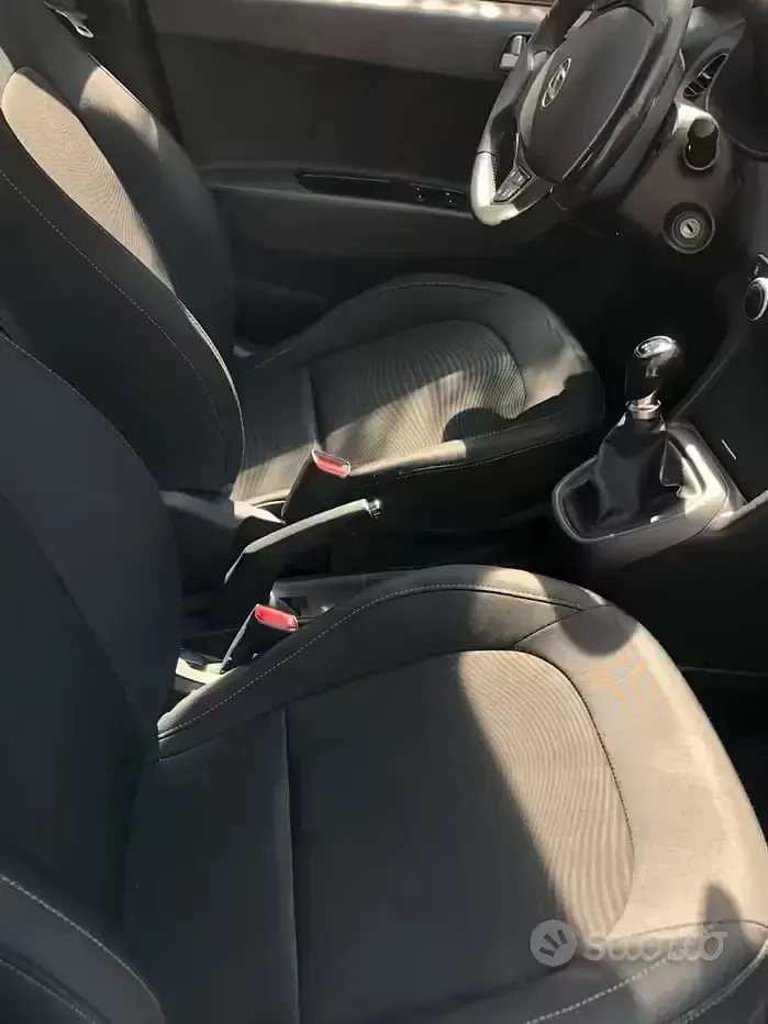 Usata Hyundai i10 87 CV (63 kW) 2019 Grigio Utilitaria