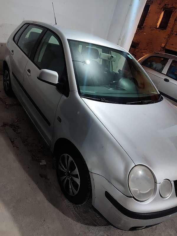 Usata VW Polo Comfortline 75 CV (55 kW) 2003 Grigio Berlina