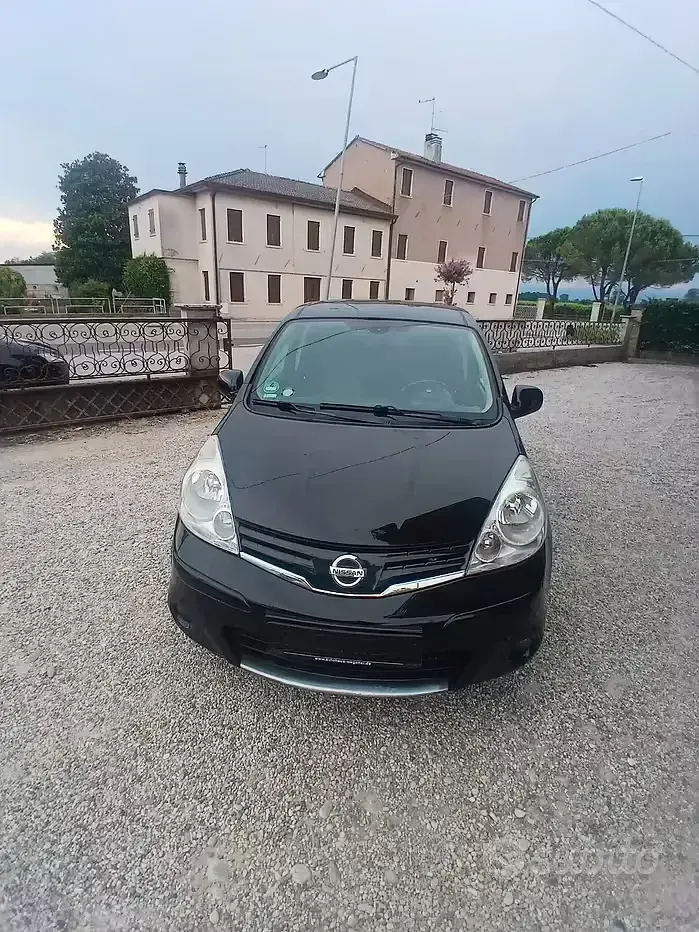 Usata Nissan Note 88 CV (64 kW) 2011 Nero Utilitaria