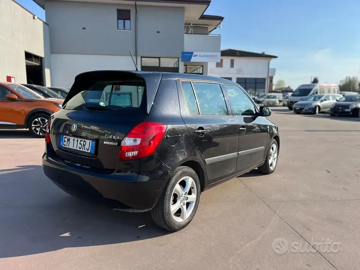 Usata Skoda Fabia GreenLine 75 CV (55 kW) 2012 Nero Berlina