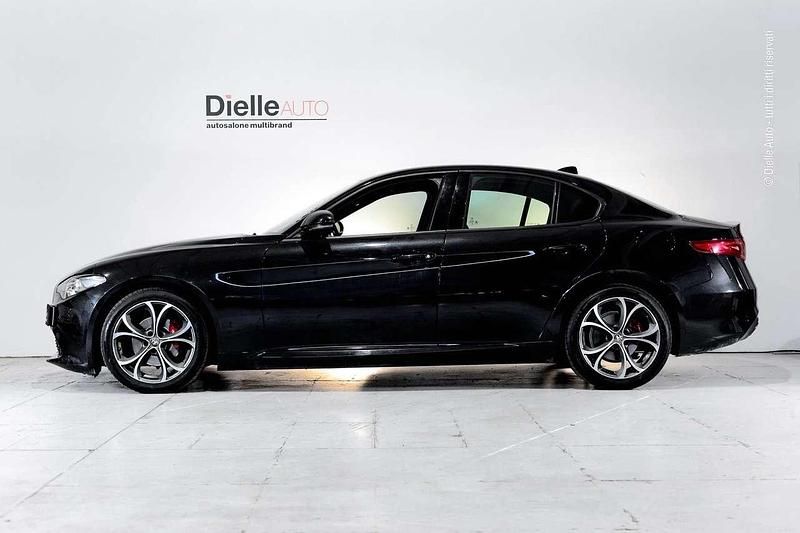 Usata Alfa Romeo Giulia Sprint 190 CV (139 kW) 2022 Nero vulcano Berlina