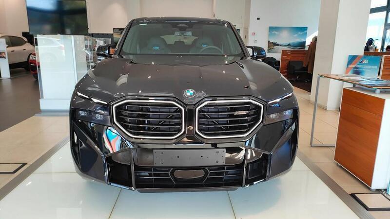 Usato 2024 BMW XM 4.4 El_Hybrid 652 CV (174.900 €)