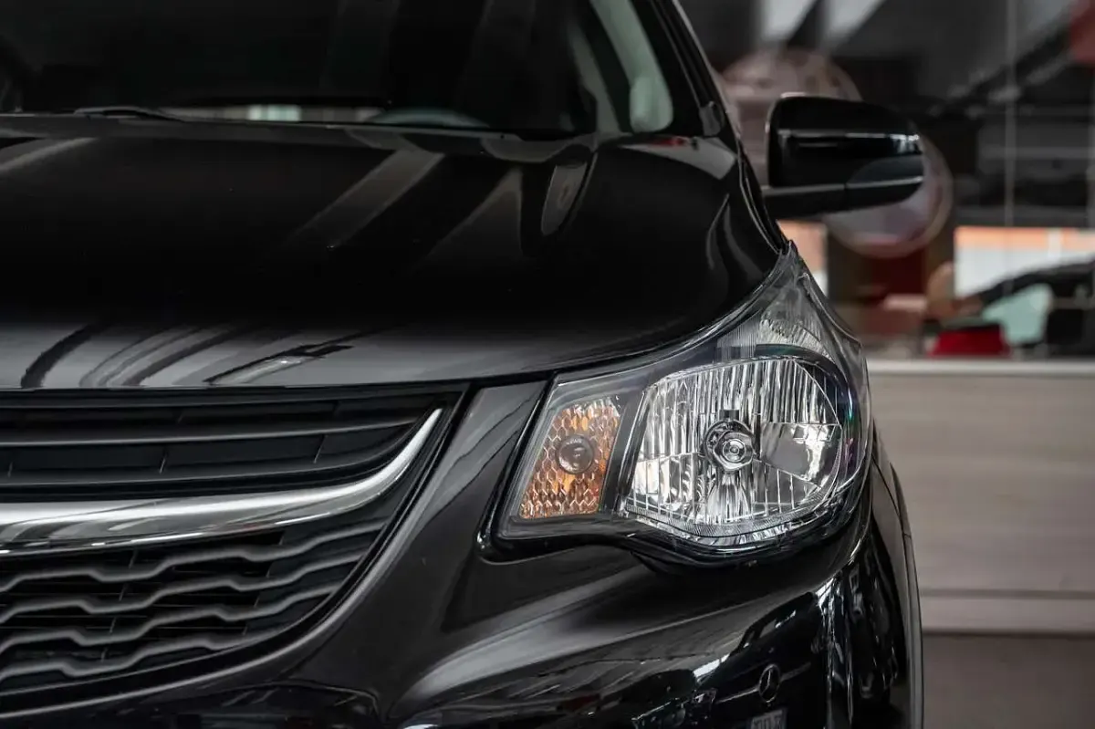 Usata Opel Karl Rocks 73 CV (53 kW) 2019 Nero Utilitaria