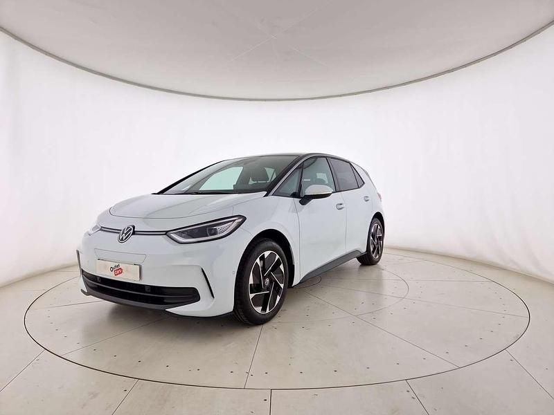 Nuova VW ID.3 Pro 69 kW (95 CV) 2025 Glacier white metallizzato nero Utilitaria