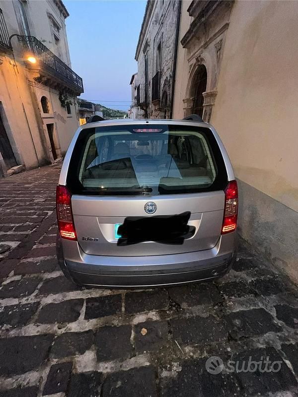 Usata Fiat Idea 2004 Grigio Monovolume