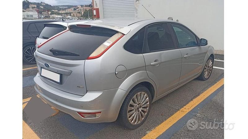 Usata Ford Focus 90 CV (66 kW) 2009 Grigio Berlina