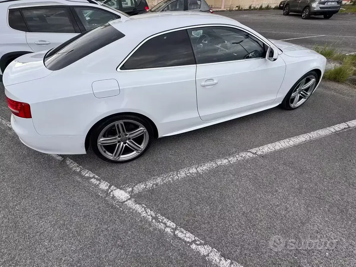 Usata Audi A5 Ambition 190 CV (139 kW) 2010 Bianco Coupé
