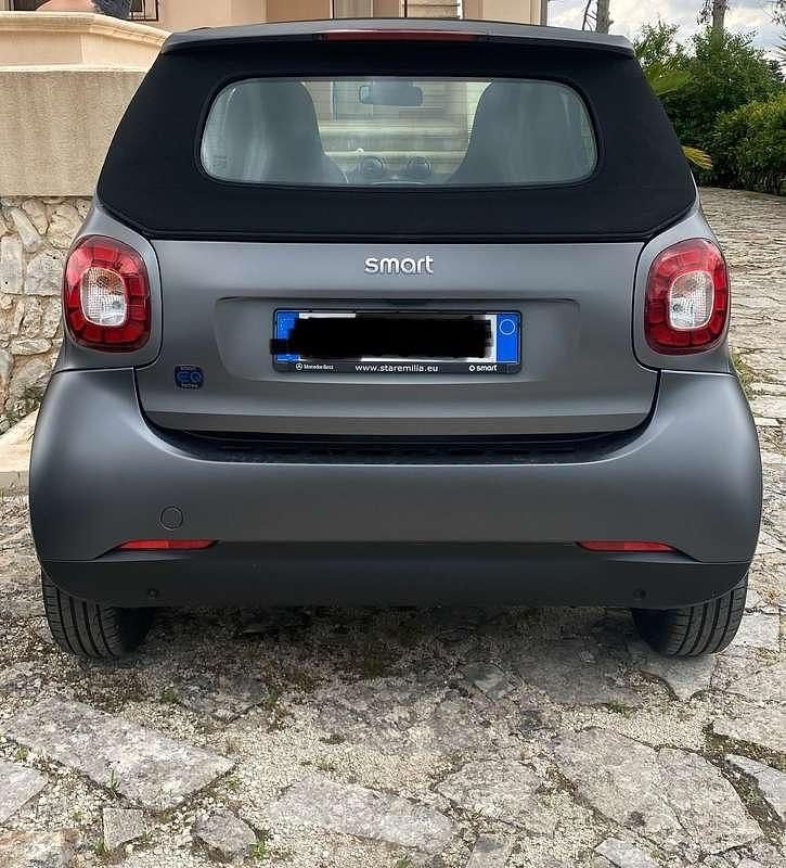 Usata Smart ForTwo Electric Drive Passion 41 kW (56 CV) 2019 Grigio Cabrio