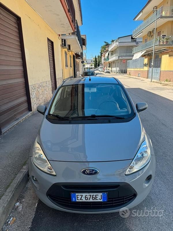 Usata Ford Ka 69 CV (50 kW) 2015 Grigio Utilitaria